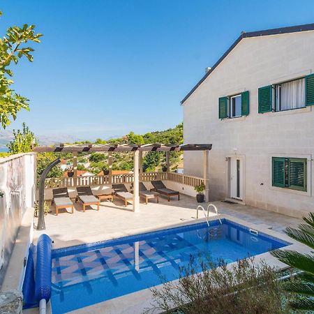 Nice Home In Postira With Outdoor Swimming Pool المظهر الخارجي الصورة