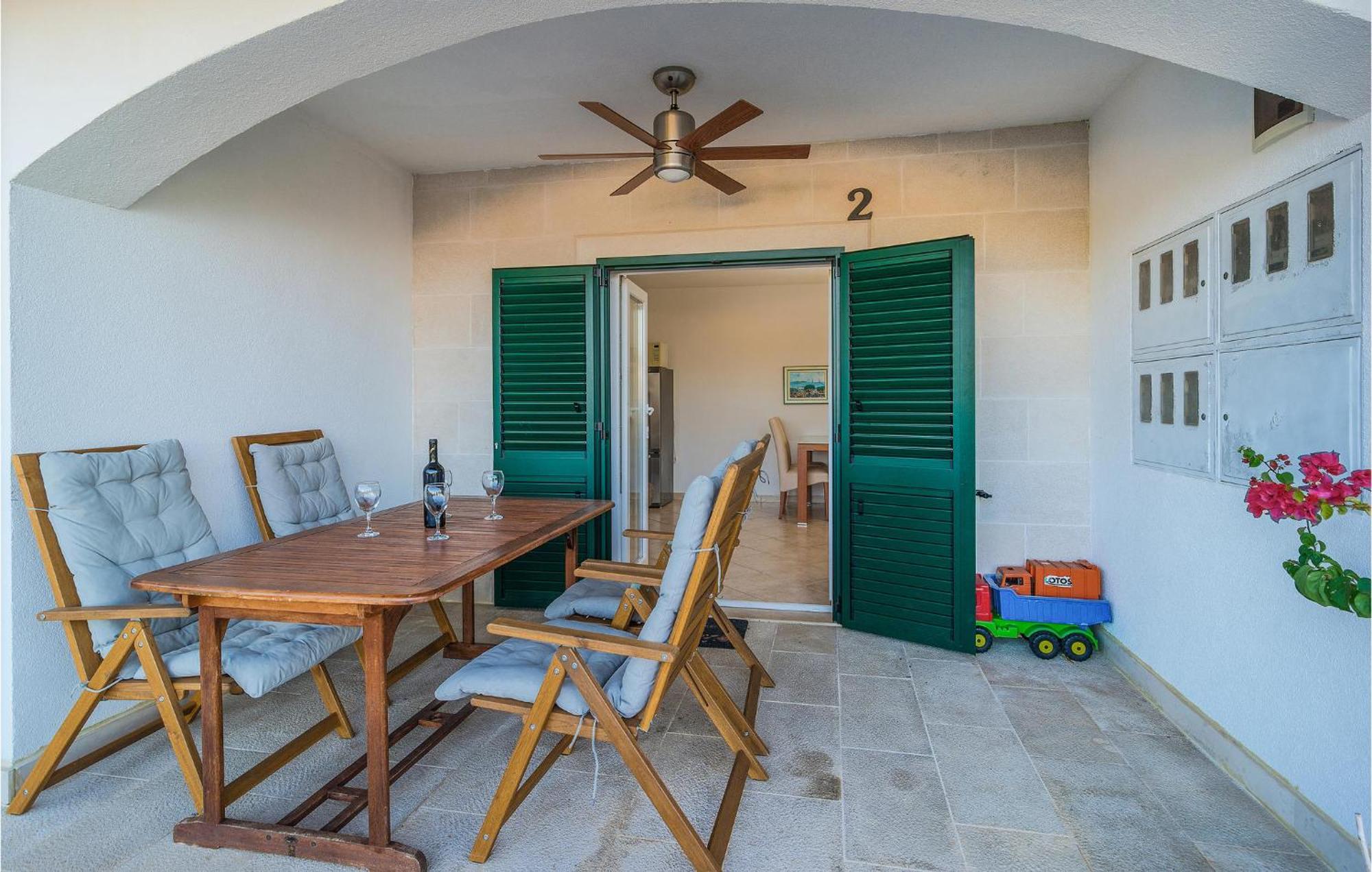 Nice Home In Postira With Outdoor Swimming Pool المظهر الخارجي الصورة